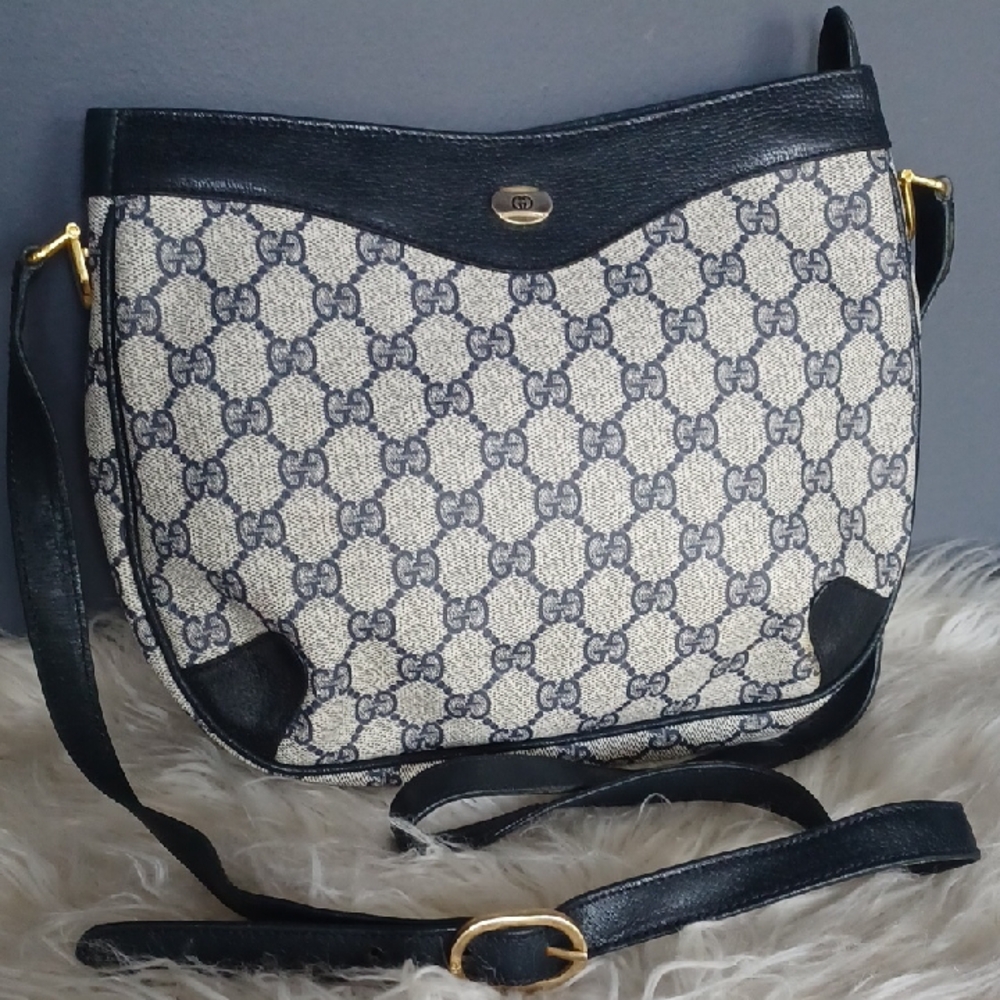 Vintage Gucci Signature Crossbody - Picture 1 of 16